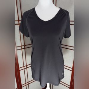 Womens RBX Tshirt Vneck sportswear sz L